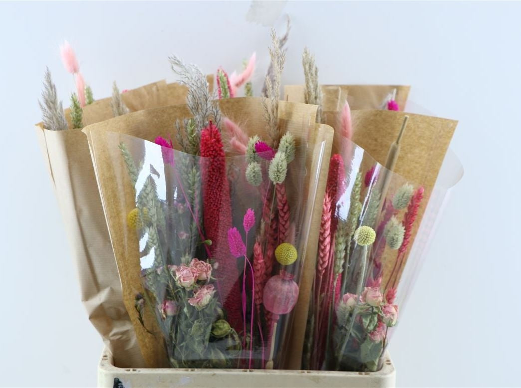 Dried field bouquet pink
