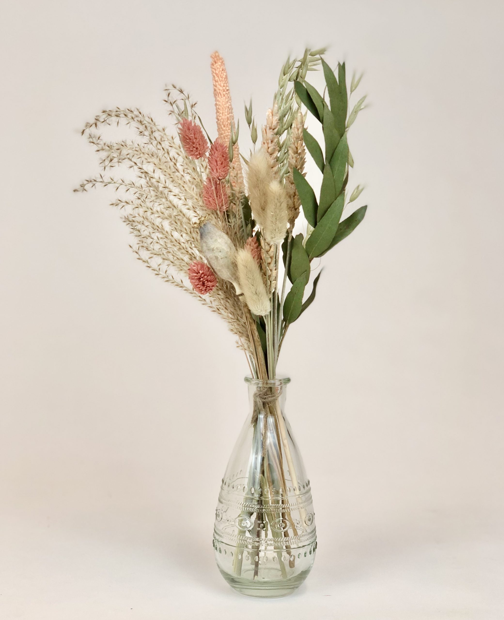 Dry bouquet fleur with vase