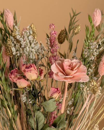 Pink Elegance – Zacht Roze Droogbloemenboeket 50cm